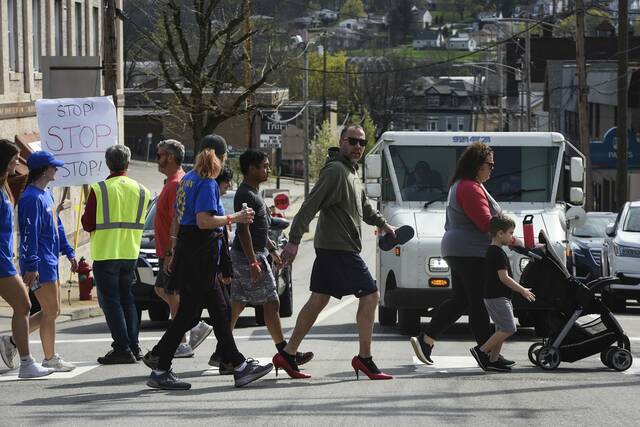 4967933_web1_gtr-walkamile004-042422