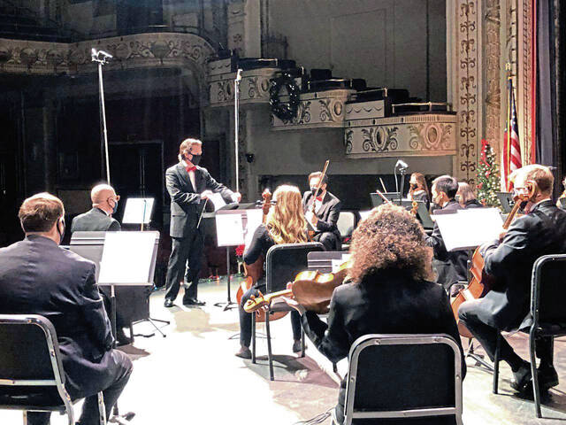 4972073_web1_gtr-palacelivestream-backstage-121820