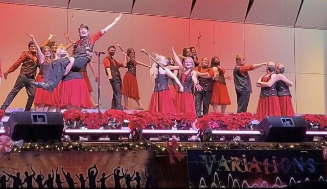 4973278_web1_vnd-highlandshowchoir-042322