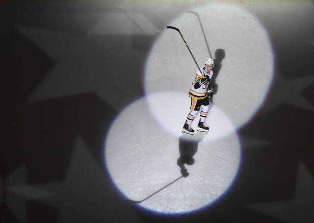 4978125_web1_ptr-PenguinsBruins15-042222