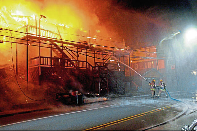 4999343_web1_vnd-eastdeerfire-043022--1-