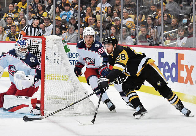 5000875_web1_ptr-PeguinsBlueJackets03-043022