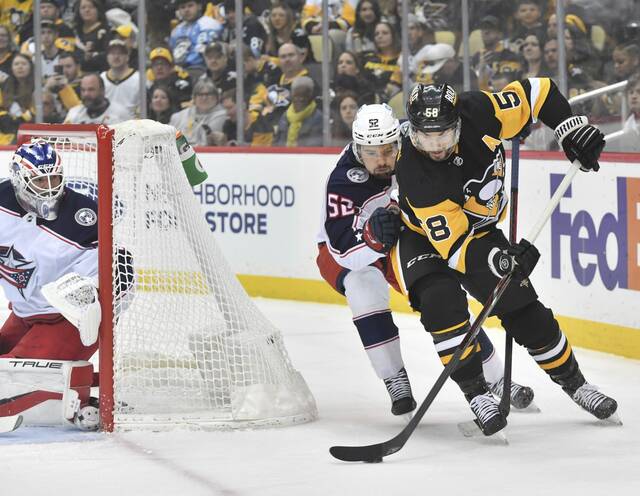 5000875_web1_ptr-PeguinsBlueJackets05-043022