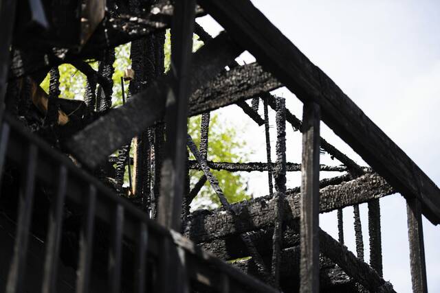 5004042_web1_vnd-westdeerfire2-050122