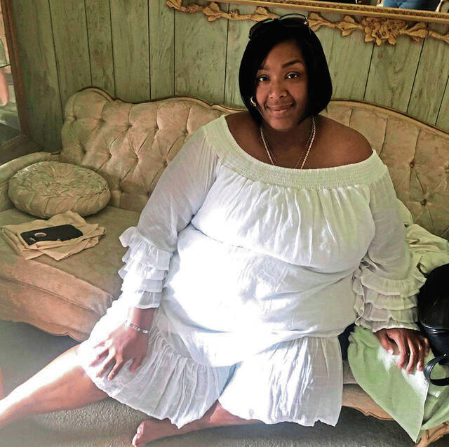 4977553_web1_Super-Mom-Ebony