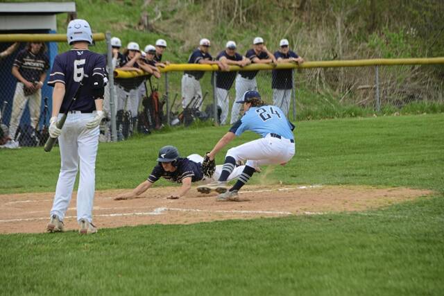 5008543_web1_vnd-burrell-roster309