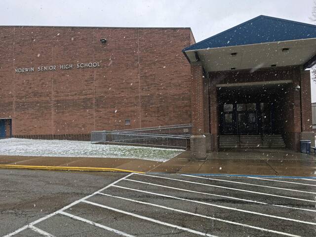 5016903_web1_Norwin-High-School-building