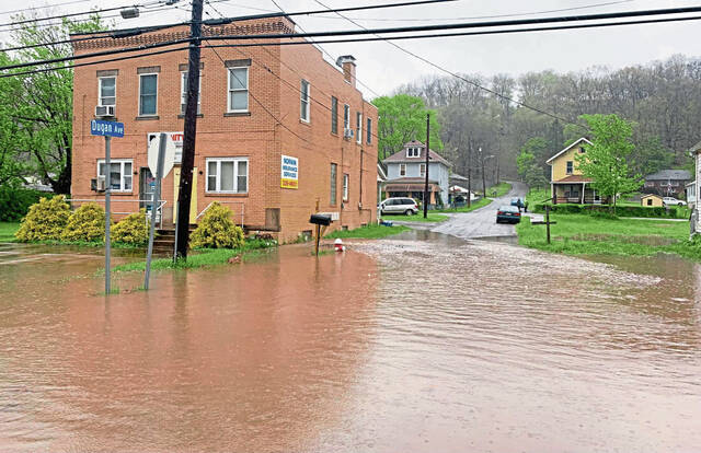 5024196_web1_vnd-flooding-050622