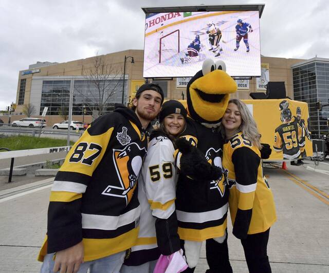 Big screen outside arena to return for Penguins' playoff games - Pittsburgh  Business Times