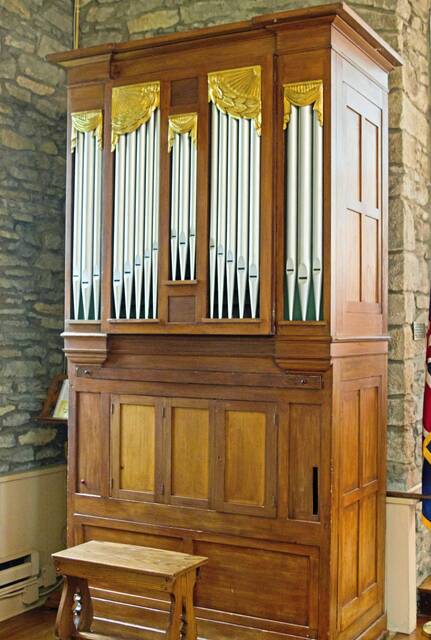 5032137_web1_cv-oldstluke-052622-2