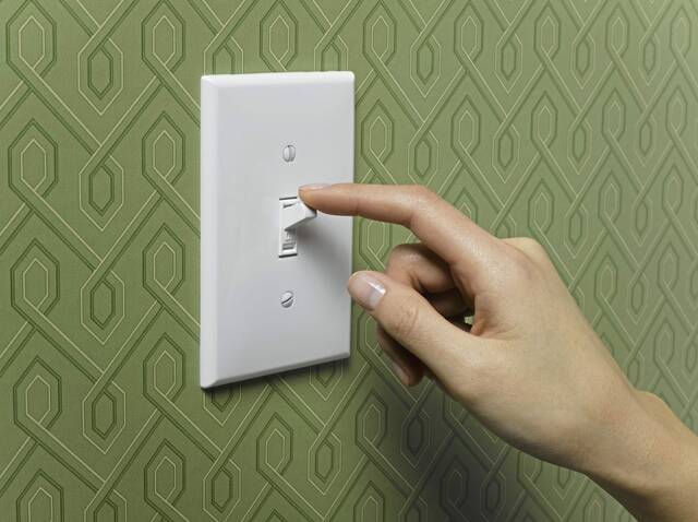 5050644_web1_web-LightSwitch