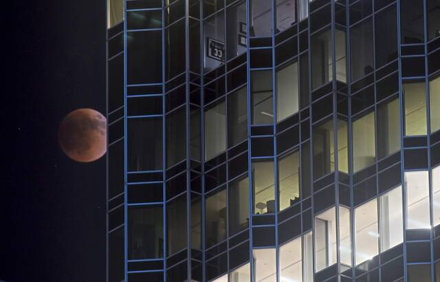 5056027_web1_ptr-LunarEclipse-sa001-051622 5056027_web1_ptr-LunarEclipse-sa001-051622
