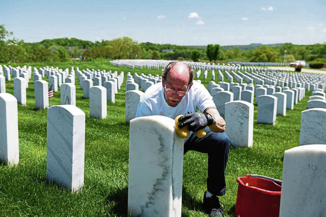 5081496_web1_ptr-NationalCemetery004-052922