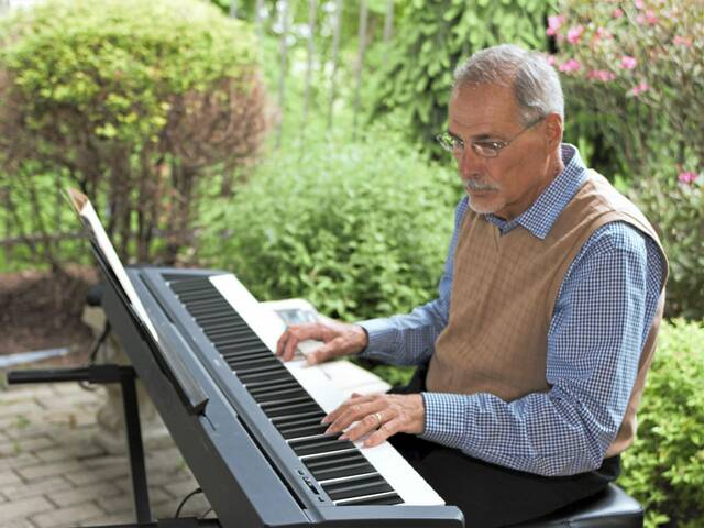 5088562_web1_pal-paintingpiano-060222-3