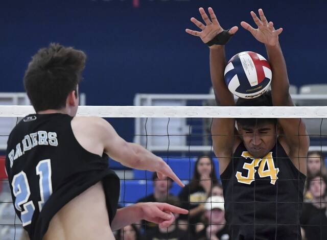 In classic battle of evenly matched rivals, North Allegheny tops Seneca Valley to win 5th straight volleyball crown