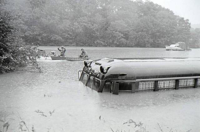 5106206_web1_vnd-Flood-1972-006