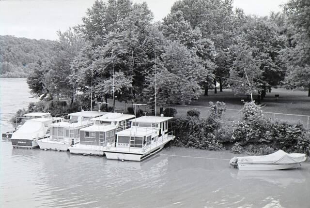 5106206_web1_vnd-Flood-1972-007