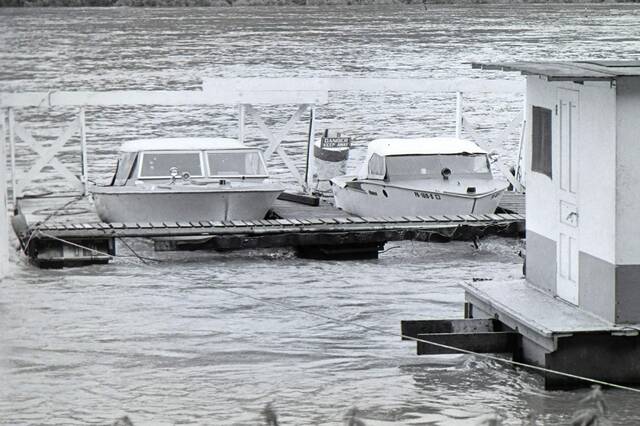 5106206_web1_vnd-Flood-1972-009