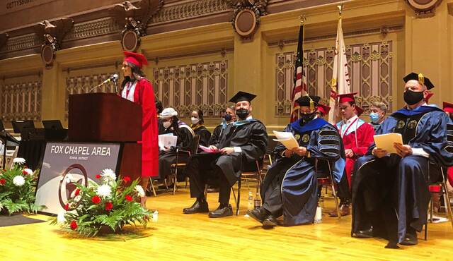 5122457_web1_HER-FCASDgraduation2-061622