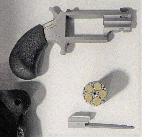 5123362_web1_handgun