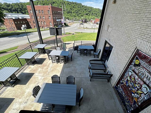 5126765_web1_vnd-CasinoPatio-060822-2