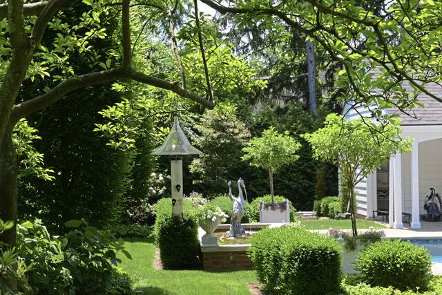 5130088_web1_SEW-GardenTours101-060222