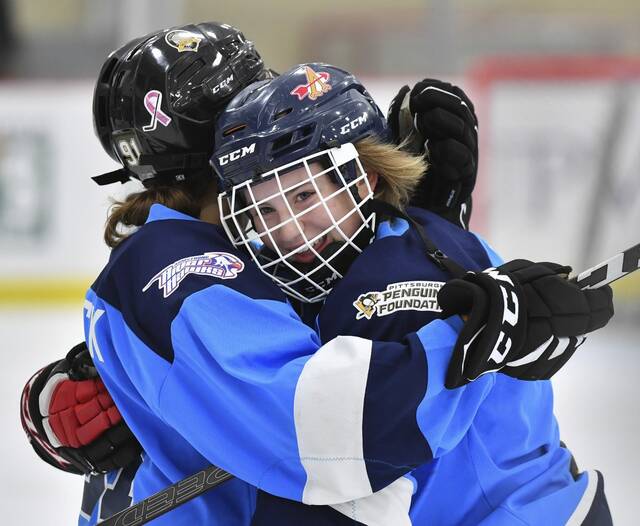 5150785_web1_ptr-girlsPIHL10-061222 5150785_web1_ptr-girlsPIHL10-061222