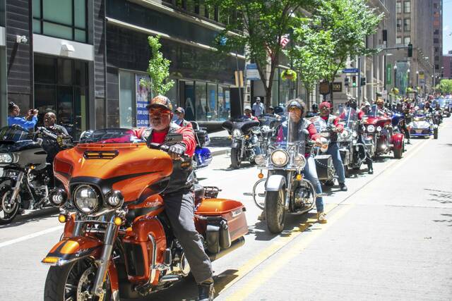 5158780_web1_ptr-juneparade10-061922