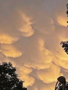 5161164_web1_ptr-clouds-beth101-061722