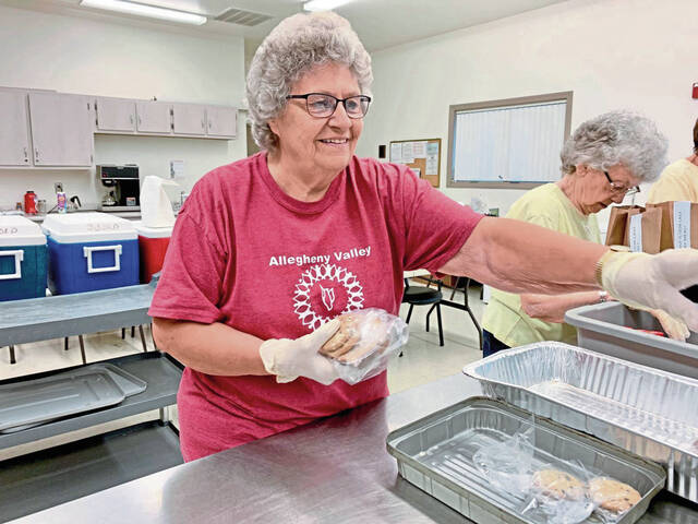 5162496_web1_vnd-highlandsmeals-062122--2-