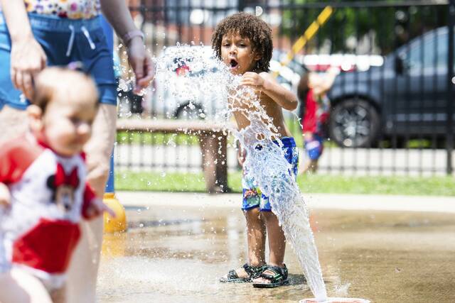 5165374_web1_vnd-heatwave-061622