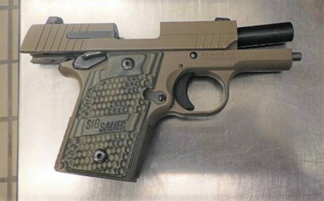 5171146_web1_ptr-airportgun