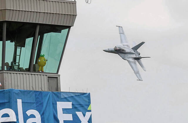 5171671_web1_GTR-AirShowTwo6-061322