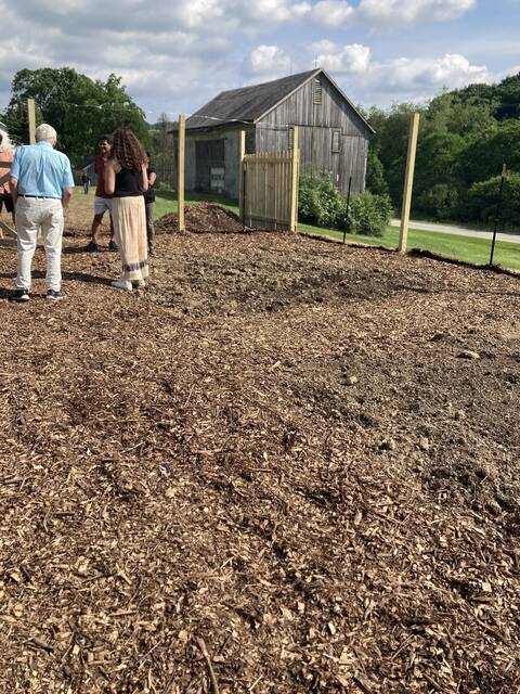 5175610_web1_naj-fpcommunitygarden3-063022