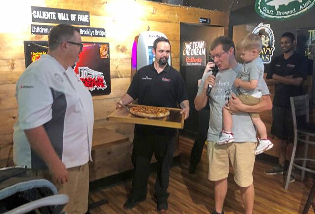 5177791_web1_HER-PizzaContest3-063022