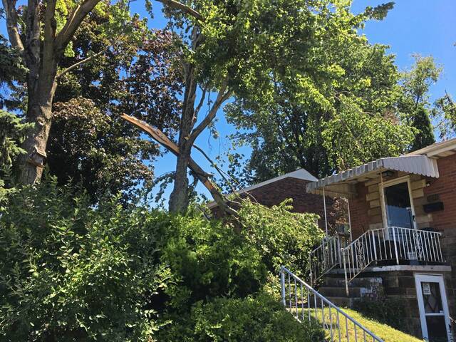 5179724_web1_vnd-katshouse-062322