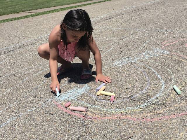 5186907_web1_gtr-ChalkTheWalk-062722