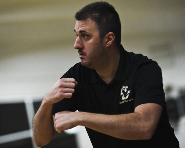 Plum hires Justin Walther as boys basketball coach