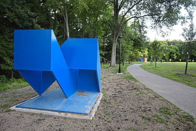 5200346_web1_her-sculpturegarden-sa-008-070722