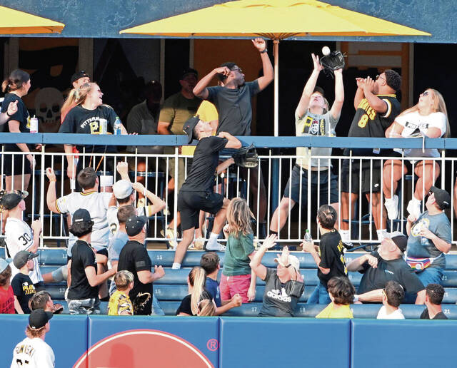 5205533_web1_ptr-BucsBrews07-070222