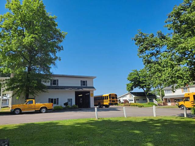 5206078_web1_vep-bus75years4-071122
