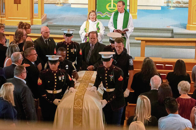 5228060_web1_ptr-StipetichFuneral11-071022