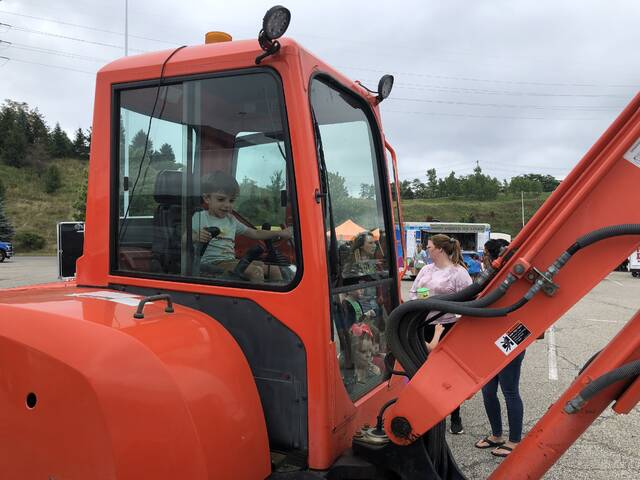 5249111_web1_vnd-touchatruck1-071722