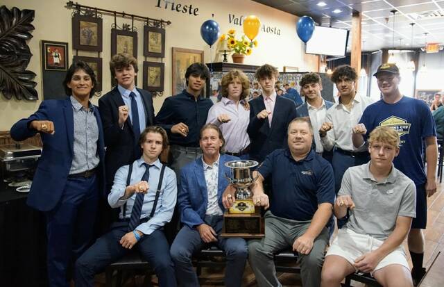 Norwin notebook: Hockey team collects championship rings
