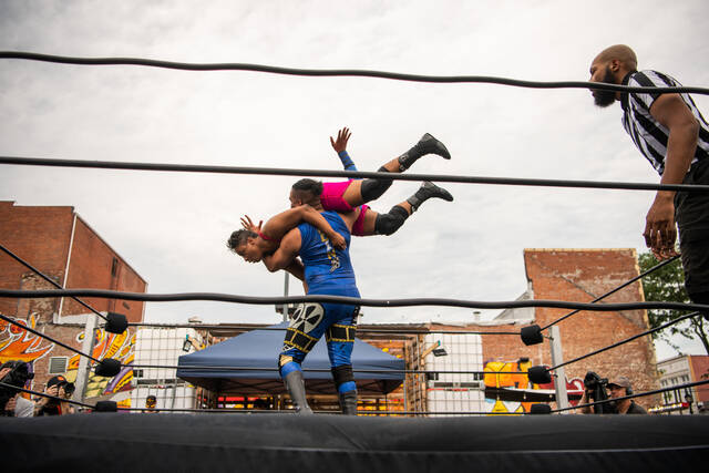 5270623_web1_vnd-lo-wrestlingevent7-072422