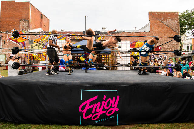 5270623_web1_vnd-lo-wrestlingevent9-072422