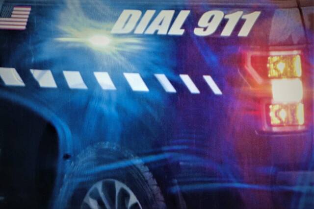 5271603_web1_WEB-police-lights-C