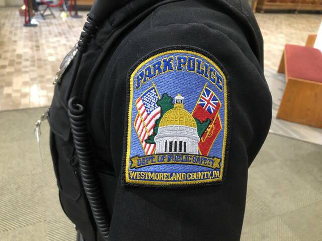 5274195_web1_gtr-SteelersParkPolice-072622