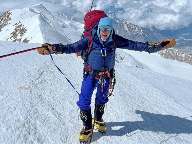 5278186_web1_te-sevensummits-080422-1