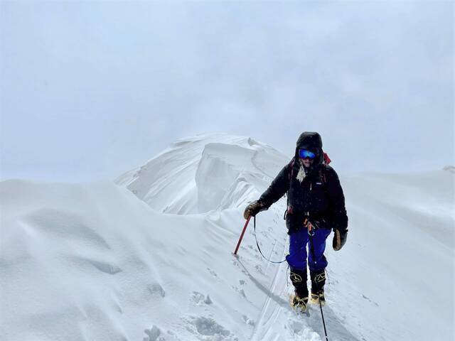 5278186_web1_te-sevensummits-080422-9